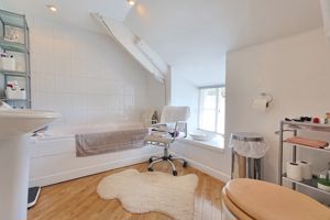 Photo 19- click for photo gallery